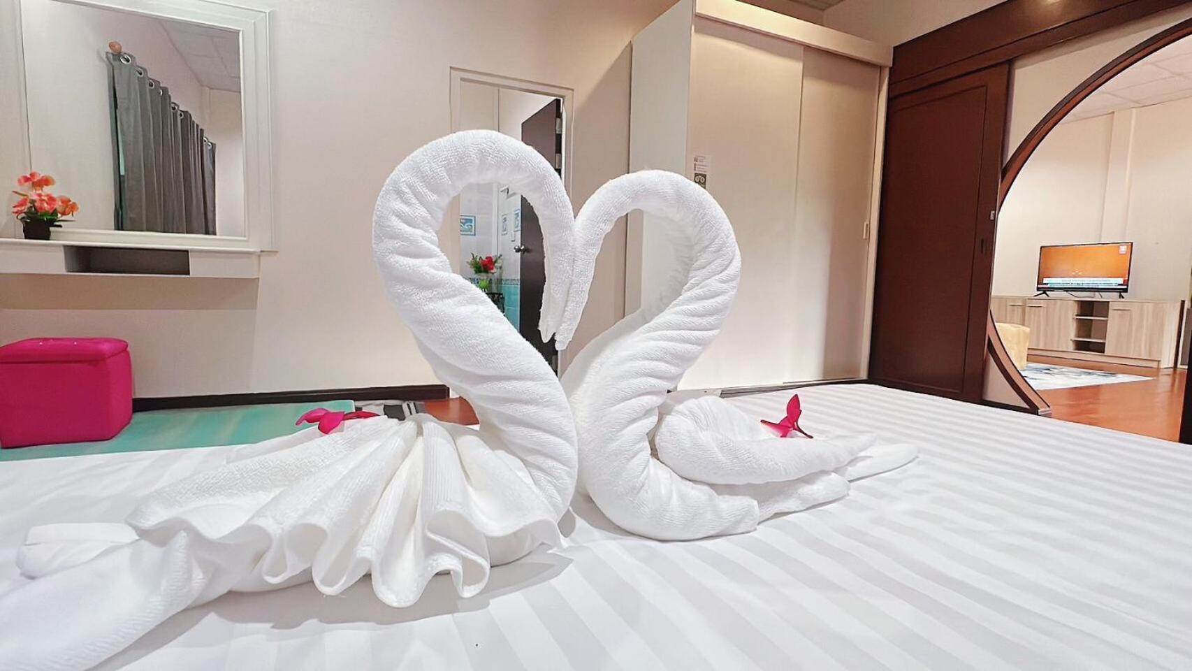 The Sun House 호텔 후아 힌 외부 사진